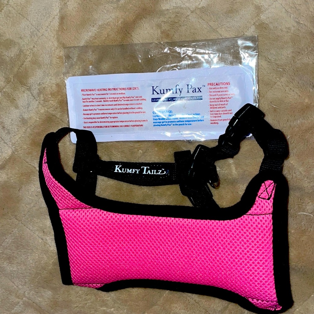 Cooling/warming Kumfy Tailz xs dog harness with unopened Kumfy Pax